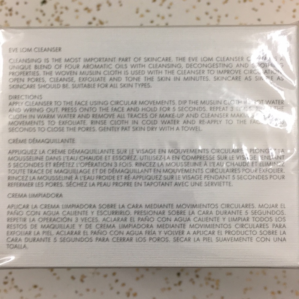 Eve Lom Cleanser 50ml. Brand new wrapped inplastic - Picture 3 of 4
